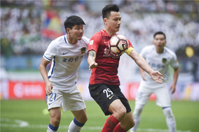 乌尔比希送礼 拜仁1-2奥格斯堡遭遇赛季首败